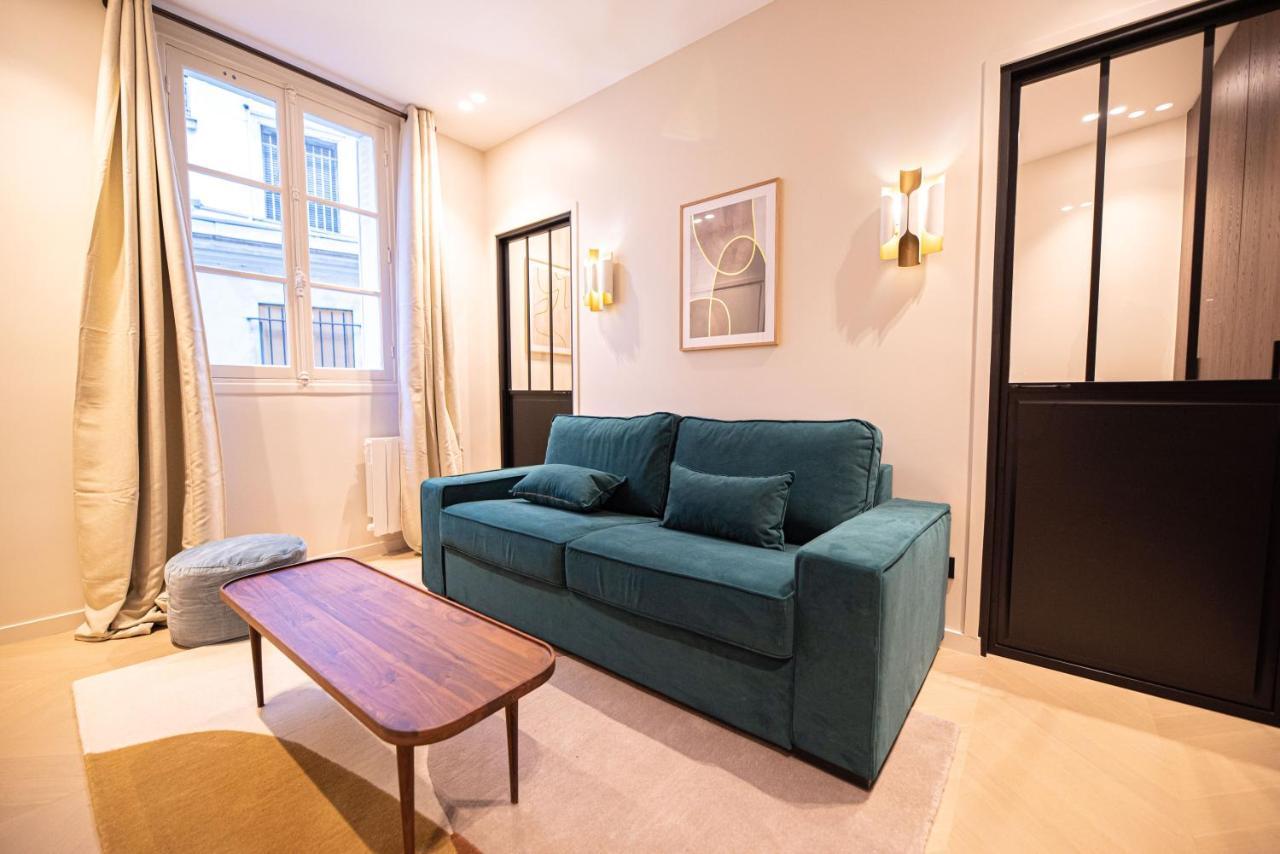 Cia - Voltaire Aparthotel